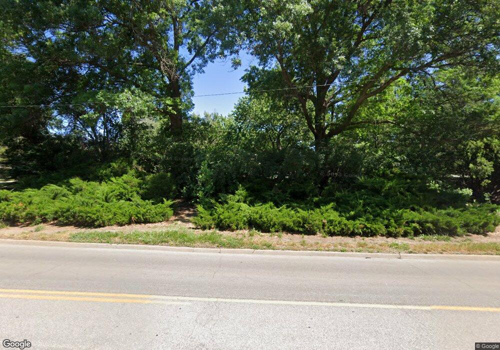 4630 SW 17th St, Topeka, KS 66604 - photo 1