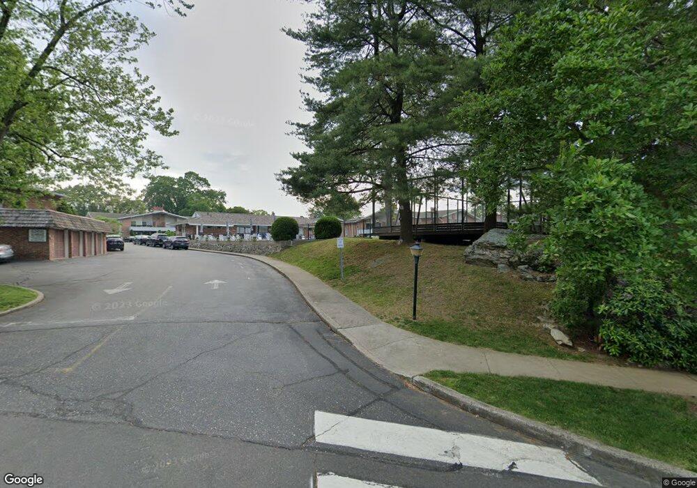 64 Southport Woods Dr, Southport, CT 06890 - photo 1