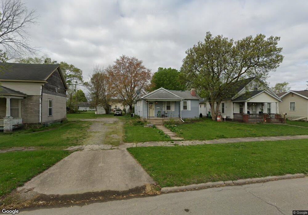 915 Broadway St, Lincoln, IL 62656 - photo 1