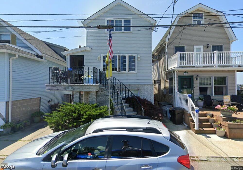 52 W 18th Rd, Broad Channel, NY 11693 - photo 1