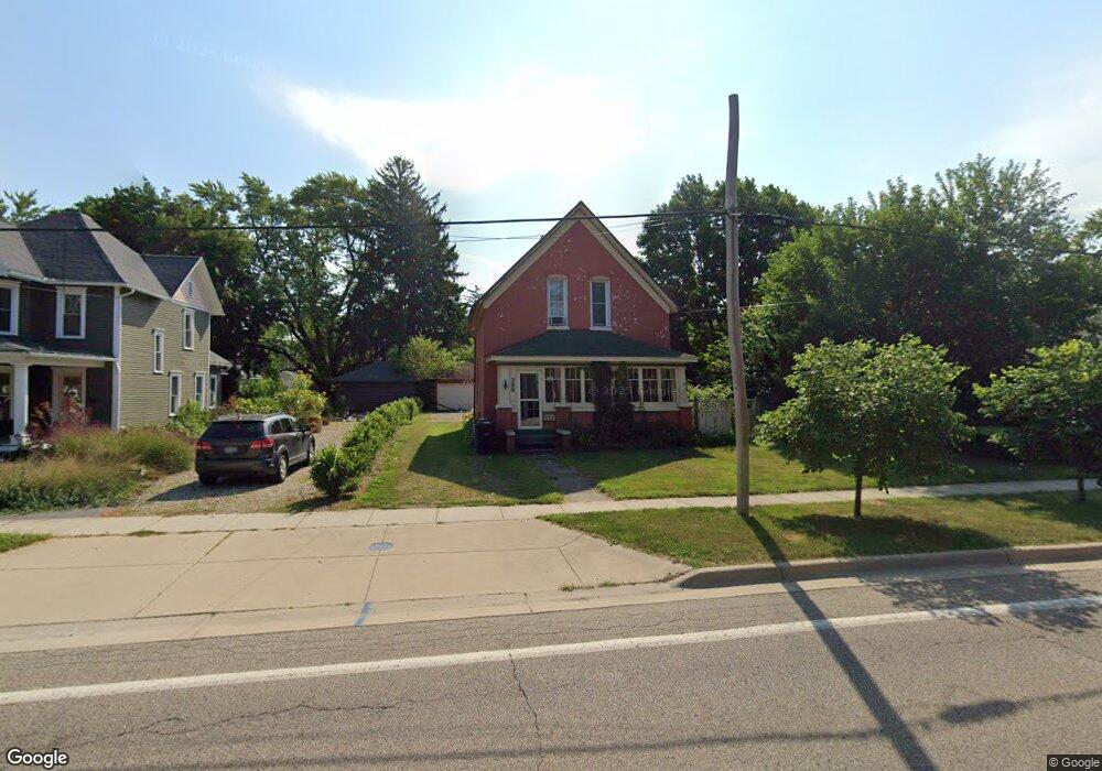 309 S Elm St, Three Oaks, MI 49128 - photo 1