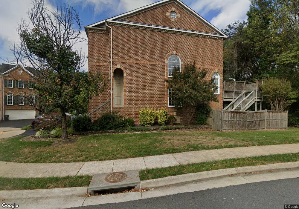 12400 Meadow Field Dr, Fairfax, VA 22033 - photo 1