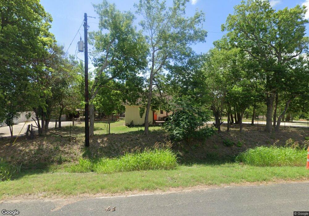 309 S Edison St, Fredericksburg, TX 78624 - photo 1