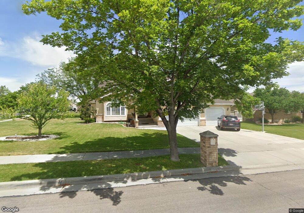 2572 Winding Way, South Jordan, UT 84095 - photo 1