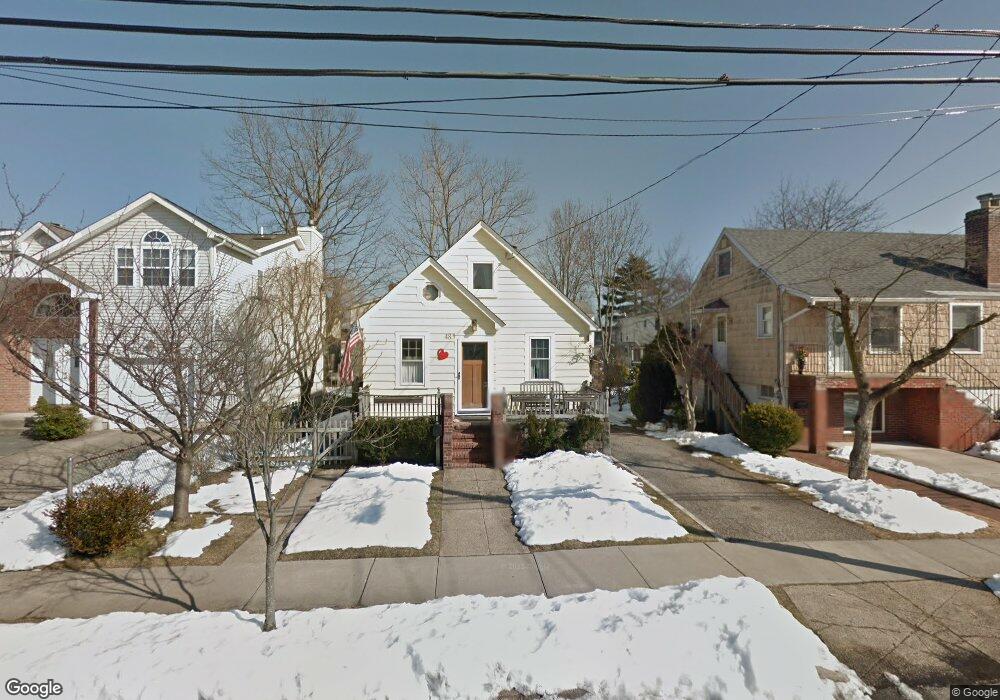 48 Edgewood Rd, Port Washington, NY 11050 - photo 1