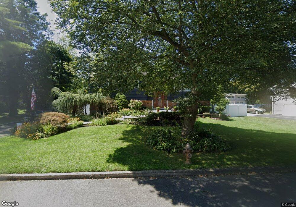 4 Briarcliff Ln, Glen Cove, NY 11542 - photo 1