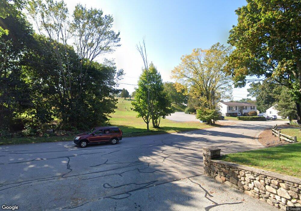 540 E Side Rd, Wrentham, RI 02893 - photo 1