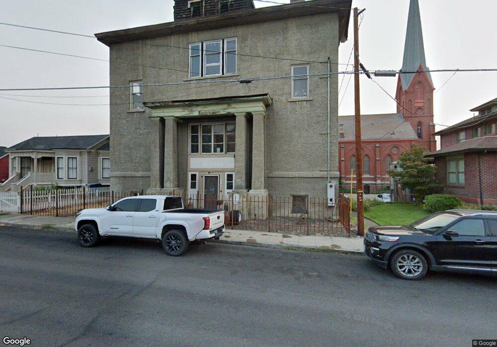 307 W 4th St, the Dalles, OR 97058 - photo 1