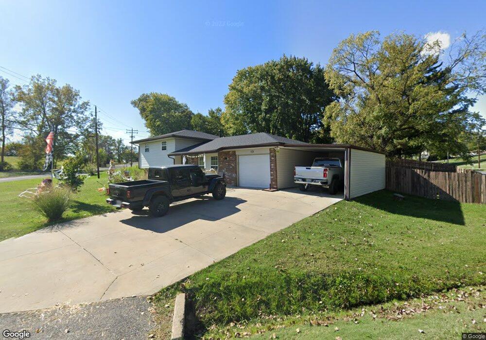 19 Rex Dr, Collinsville, IL 62234 - photo 1