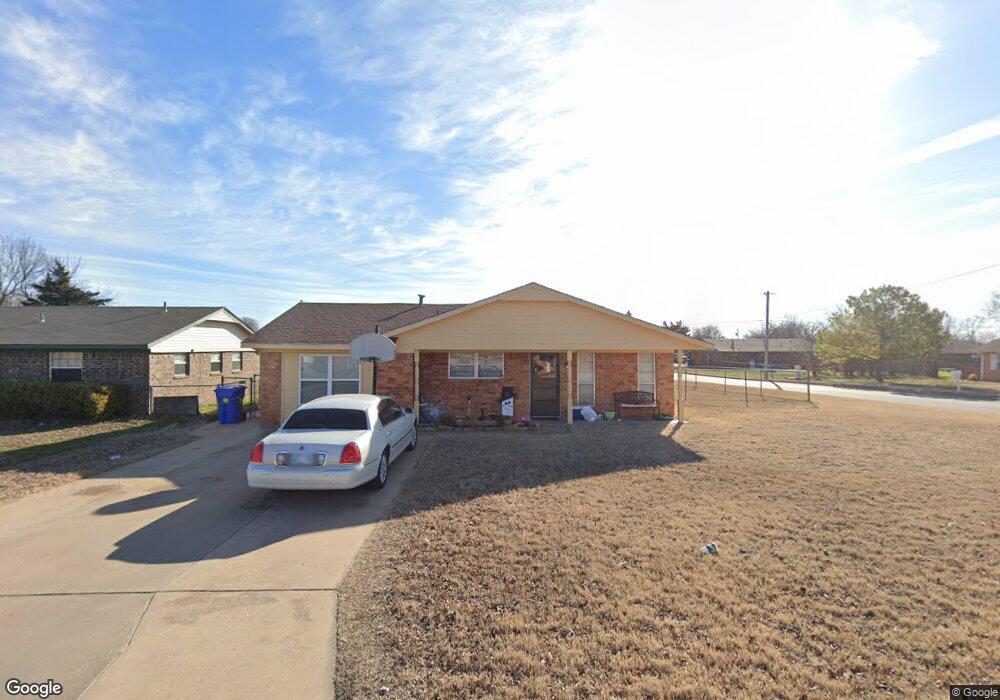 201 N Elk Dr, Cache, OK 73527 - photo 1