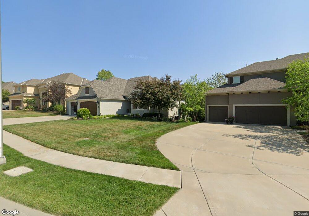 10630 W 168th Ct, Overland Park, KS 66221 - photo 1
