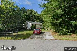 22 Shawnee Rd, Pepperell, MA 01463