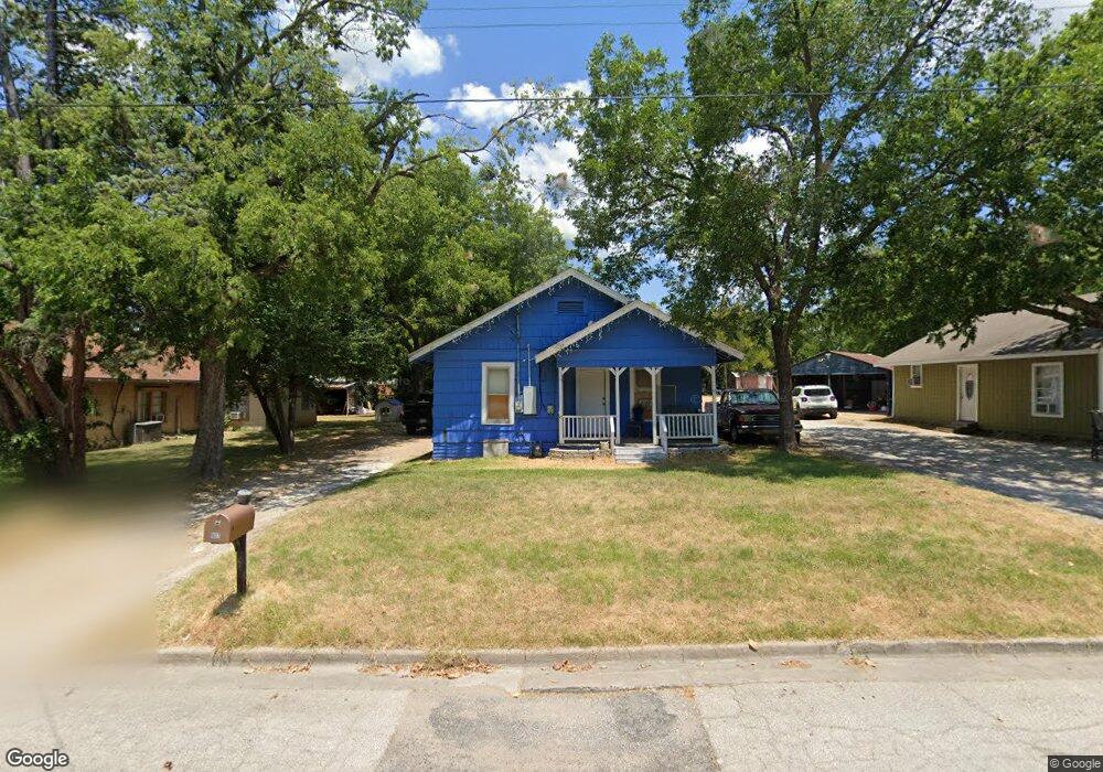 1607 Belcher St, Gainesville, TX 76240 - photo 1