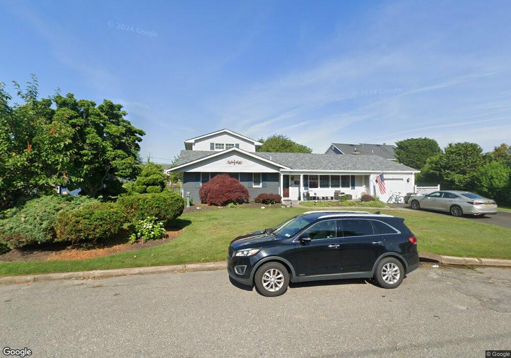 12 Palmer Dr, Sayville, NY 11782 - photo 1