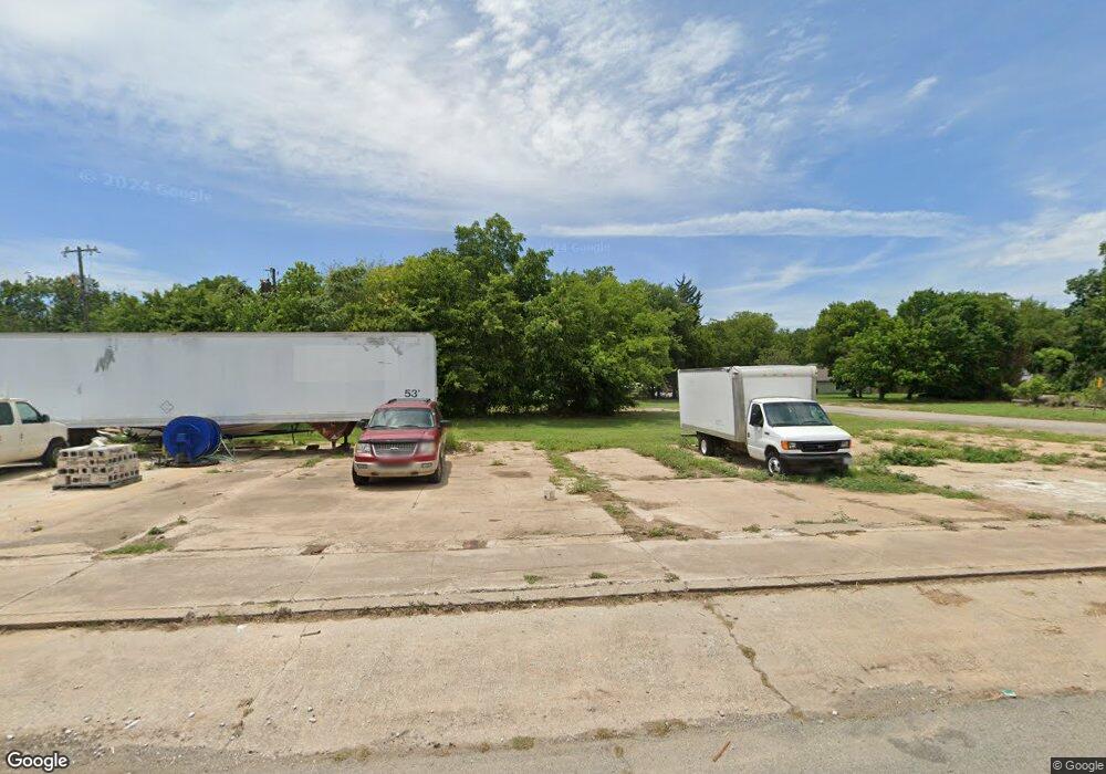 601 S Armstrong Ave, Denison, TX 75020 - photo 1