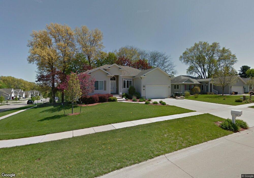 1929 Hughes Dr SW, Cedar Rapids, IA 52404 - photo 1