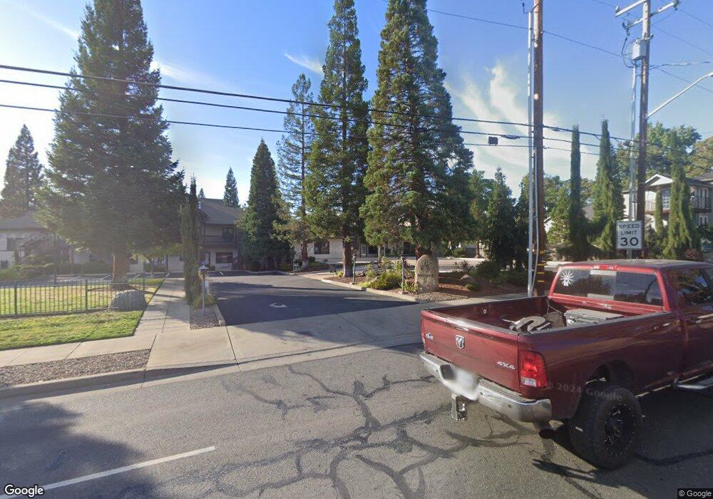 848 NE 7th St, Grants Pass, OR 97526 - photo 1