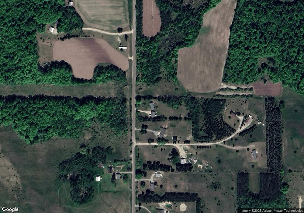 10490 Burnett Rd, Charlevoix, MI 49720 - photo 1