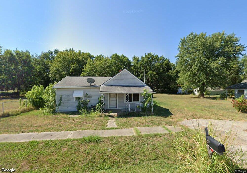 2110 North Blvd, Parsons, KS 67357 - photo 1