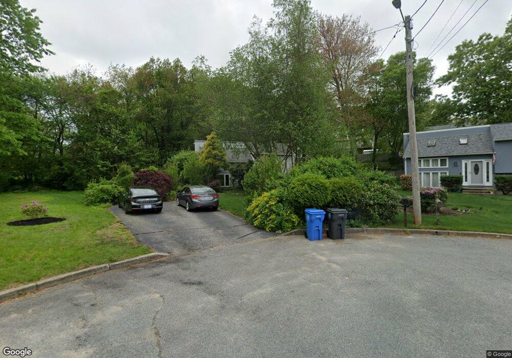 136 Pheasant Ct, Cranston, RI 02920 - photo 1