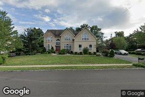 52 Valley Wood Dr, Somerset, NJ 08873