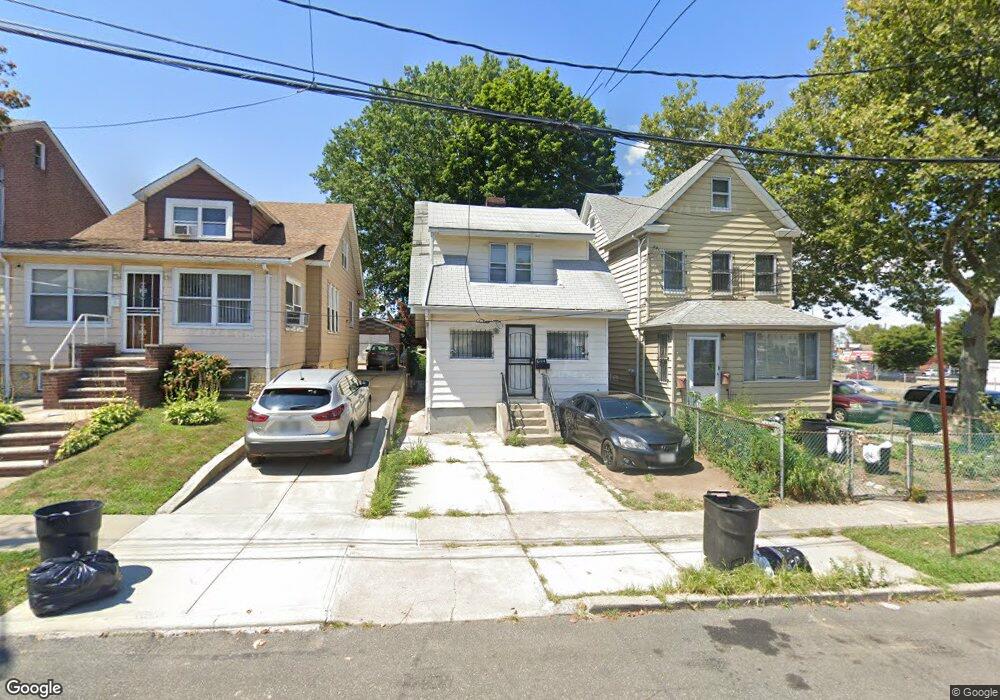 6114 160th St, Fresh Meadows, NY 11365 - photo 1