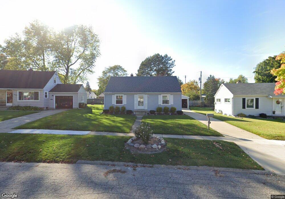 931 Pendleton Dr, Lansing, MI 48917 - photo 1