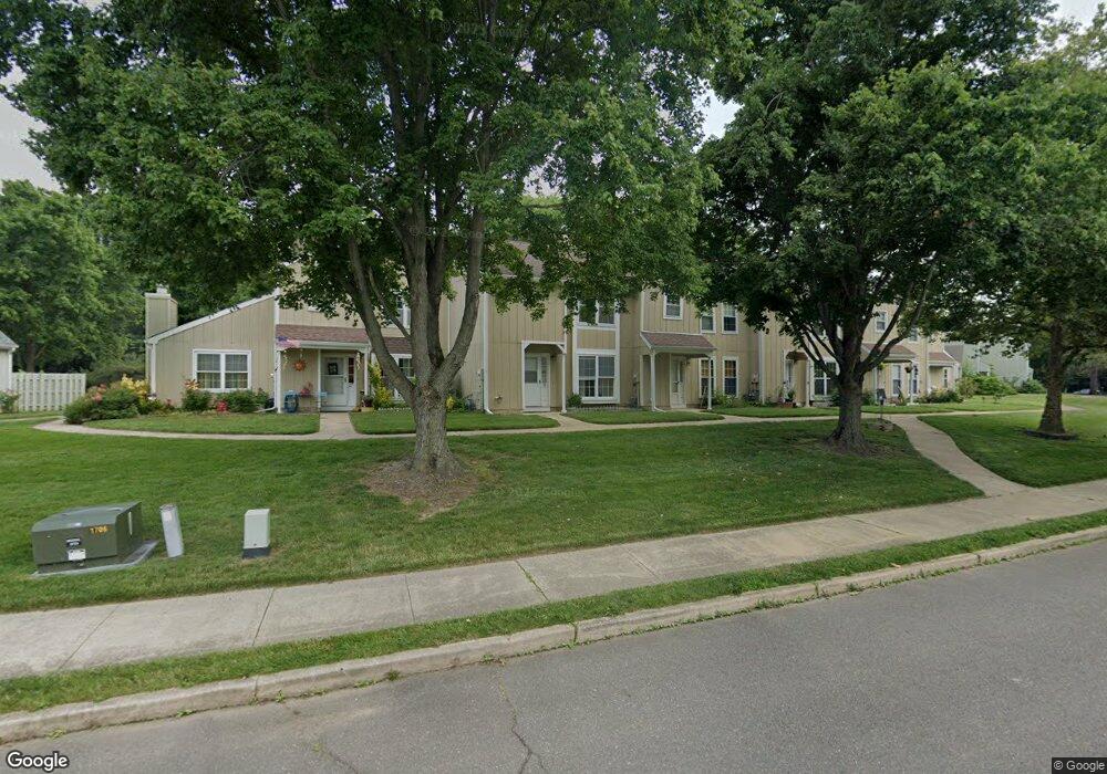 18 Pond View Dr, Plainsboro, NJ 08536 - photo 1