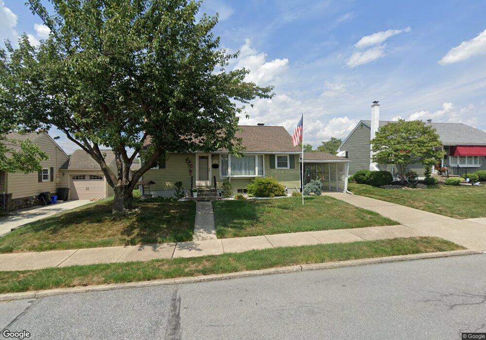 1546 Farm Ln, Bethlehem, PA 18018 - photo 1