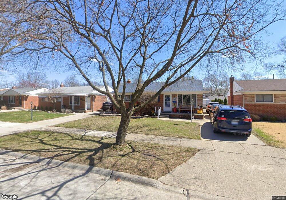 340 N Batchewana St, Clawson, MI 48017 - photo 1