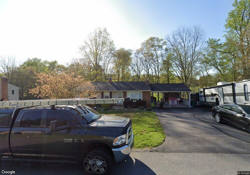 5906 Forest Ct, Sykesville, MD 21784 - photo 1