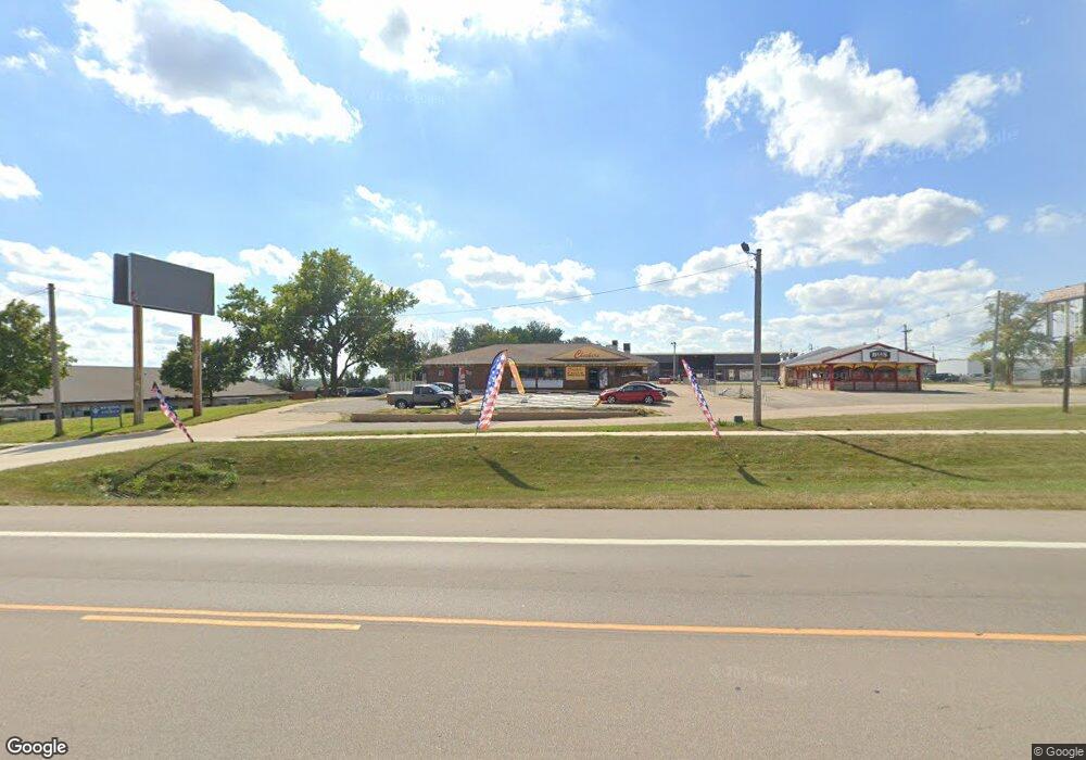 3120 6th St SW, Cedar Rapids, IA 52404 - photo 1