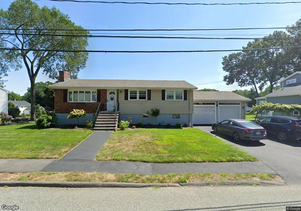 6 Whispering Hill Rd, Woburn, MA 01801 - photo 1