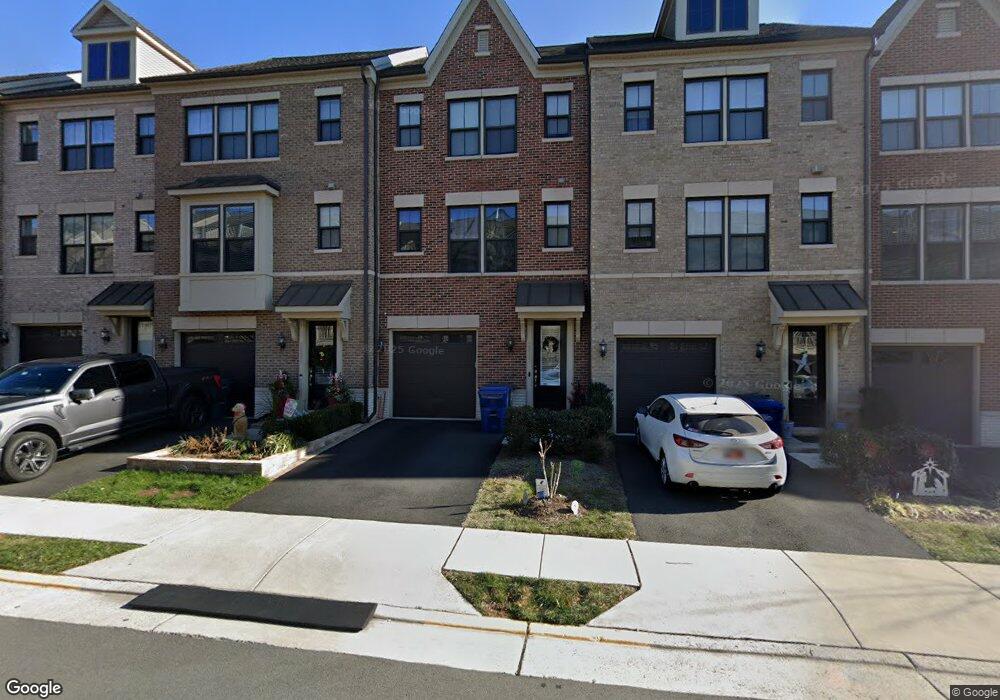 3695 Ambrose Hills Rd, Falls Church, VA 22041 - photo 1