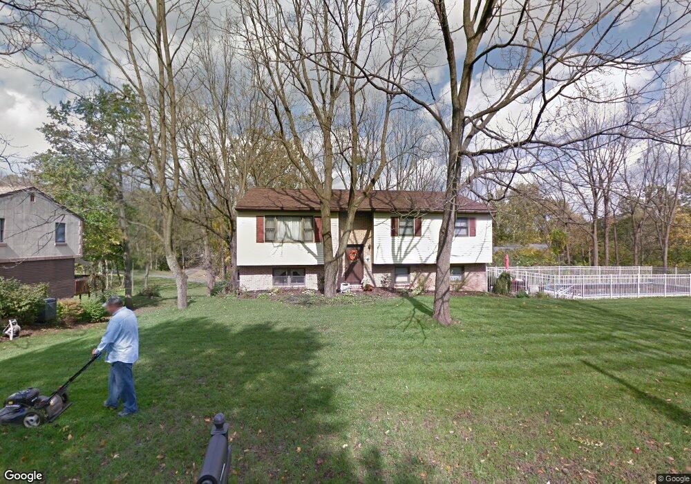 2453 Riverview Ave, Reading, PA 19605 - photo 1