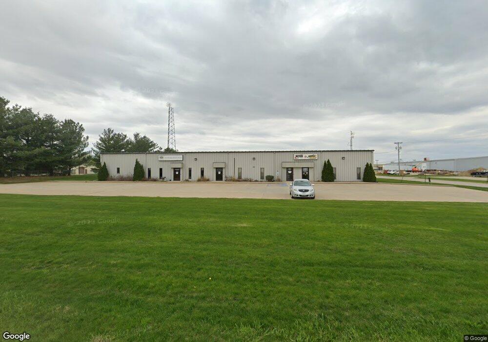 1801 N 13th Ave E unit 200, Newton, IA 50208 - photo 1