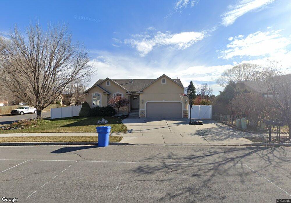 219 S Meadow Brook Ct, Lehi, UT 84043 - photo 1