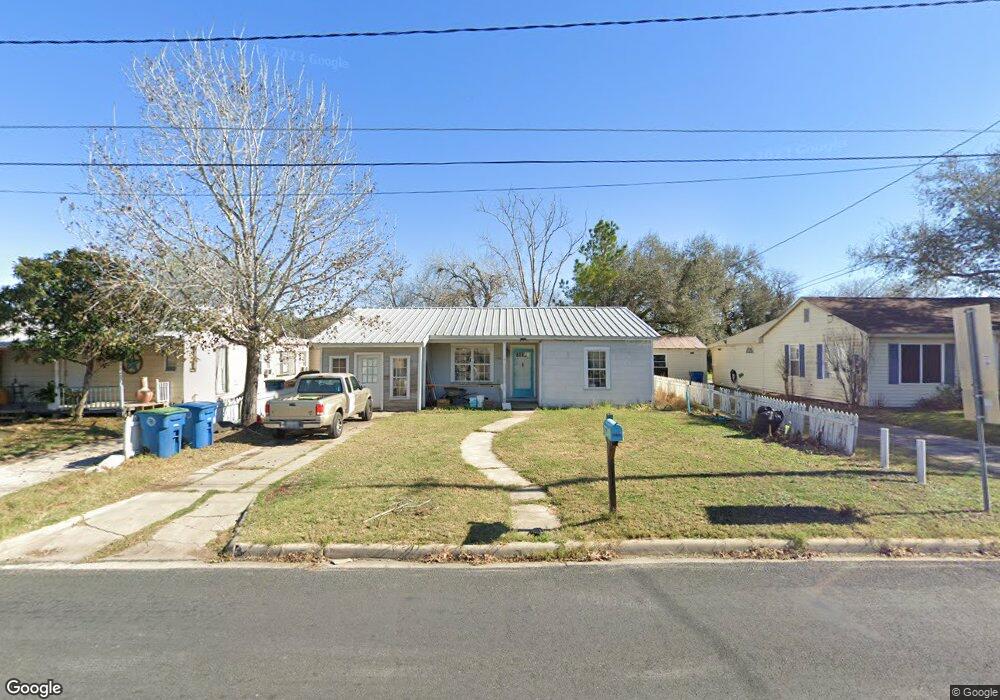 1506 N Adams St, Beeville, TX 78102 - photo 1