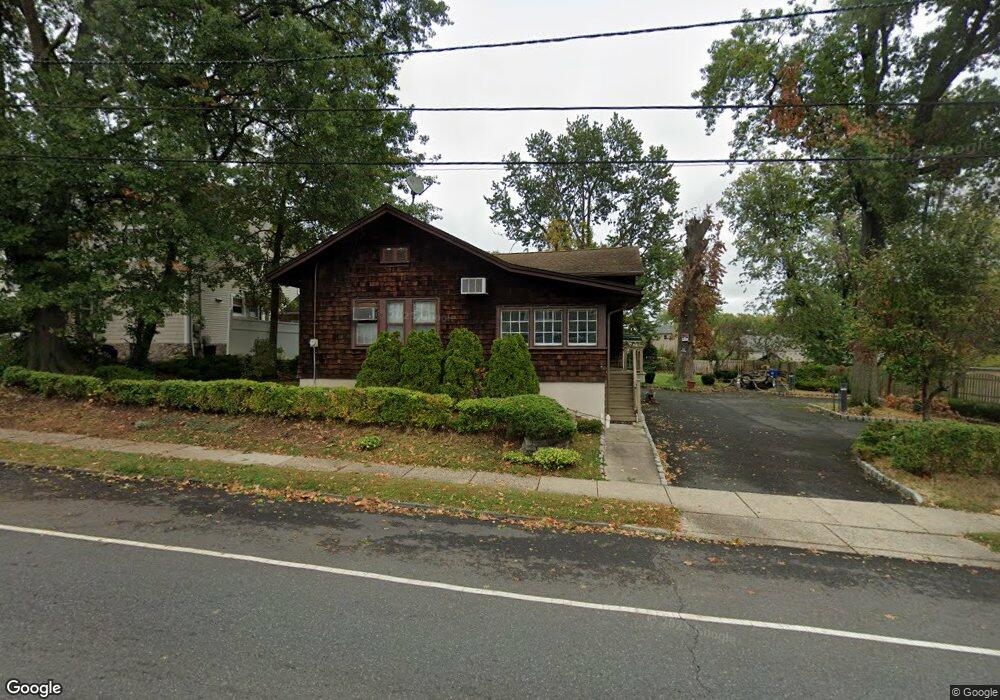 2571 Vauxhall Rd, Union, NJ 07083 - photo 1