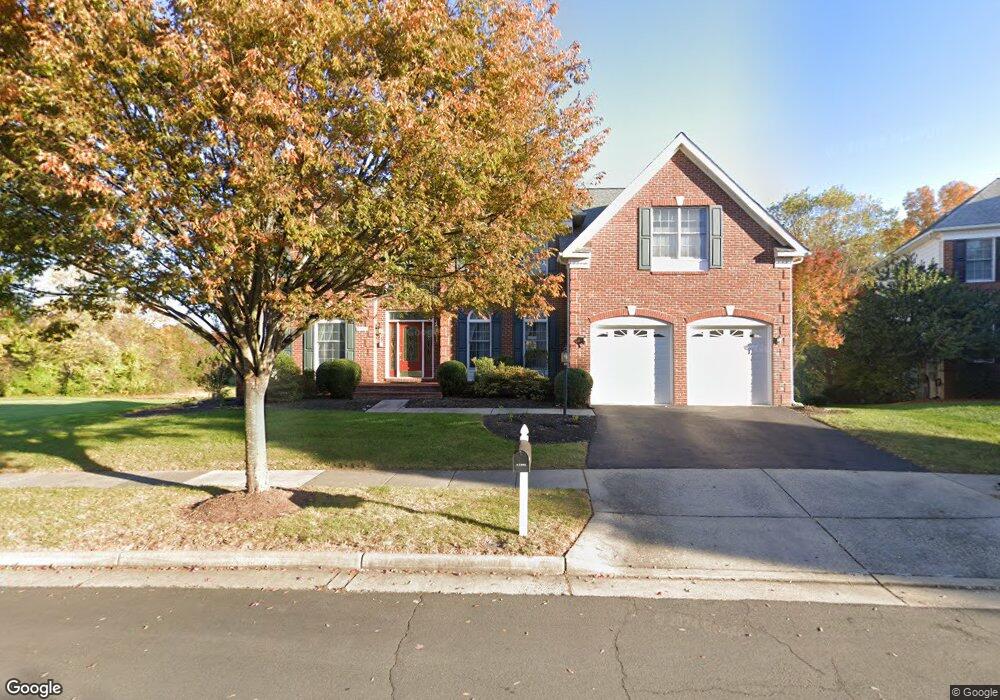 43196 Valiant Dr, Chantilly, VA 20152 - photo 1