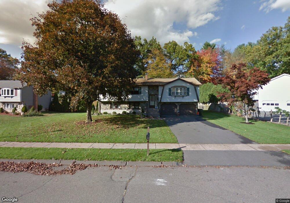 206 Woodmont Dr, East Hartford, CT 06118 - photo 1