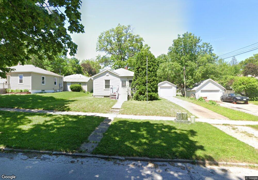 1015 W 3rd St, Cedar Falls, IA 50613 - photo 1