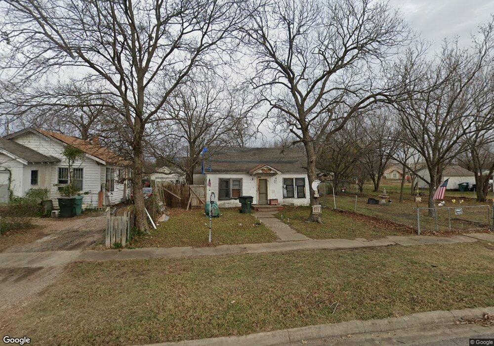 1313 N Ross Ave, Sherman, TX 75090 - photo 1