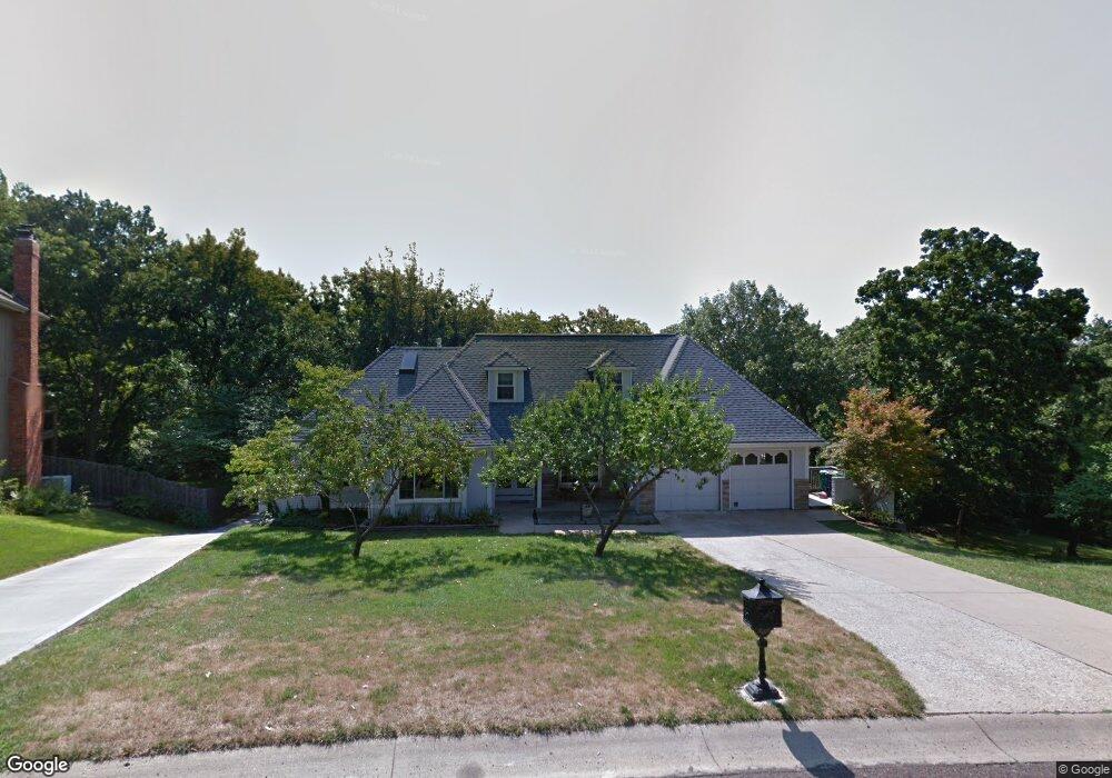 4805 Summit Cir, Shawnee, KS 66216 - photo 1