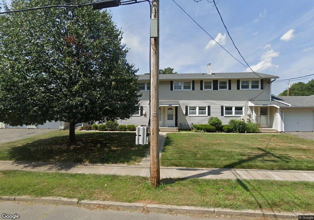 1940 Pendleton Ave, Chicopee, MA 01022 - photo 1