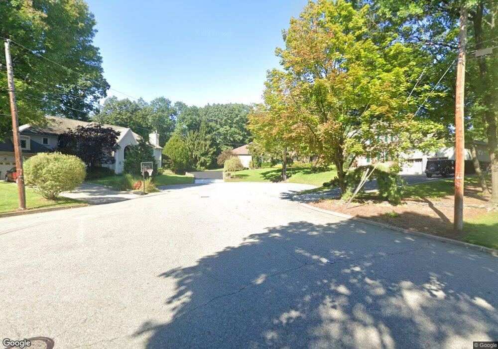 33 Ardmore Rd, Ho Ho Kus, NJ 07423 - photo 1