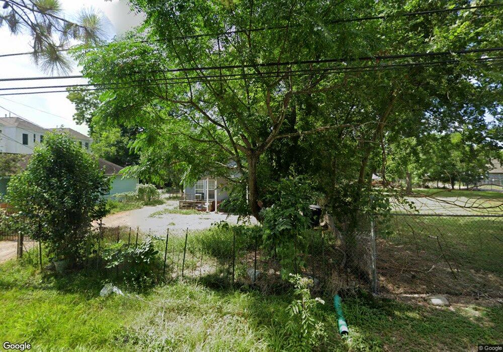 407 W Donovan St, Houston, TX 77091 - photo 1