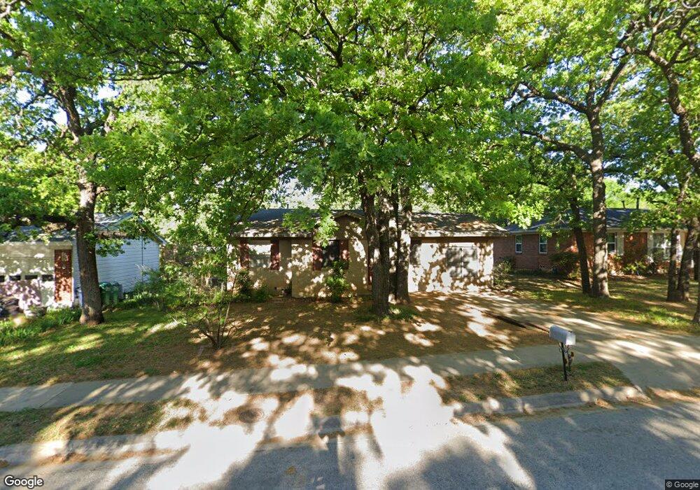 2106 Mercedes Rd, Denton, TX 76205 - photo 1