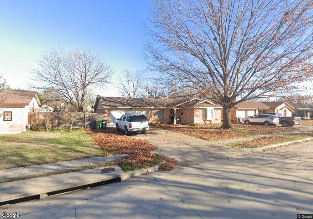 5012 Roberta Dr, North Richland Hills, TX 76180 - photo 1