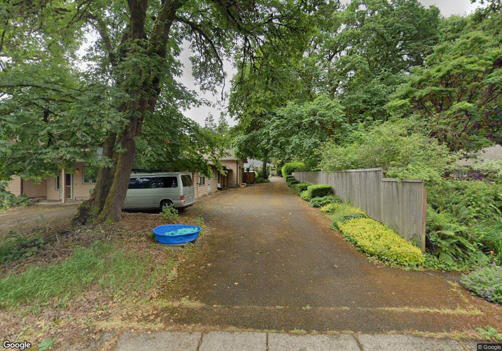 1090 Fir Acres Dr, Eugene, OR 97401 - photo 1